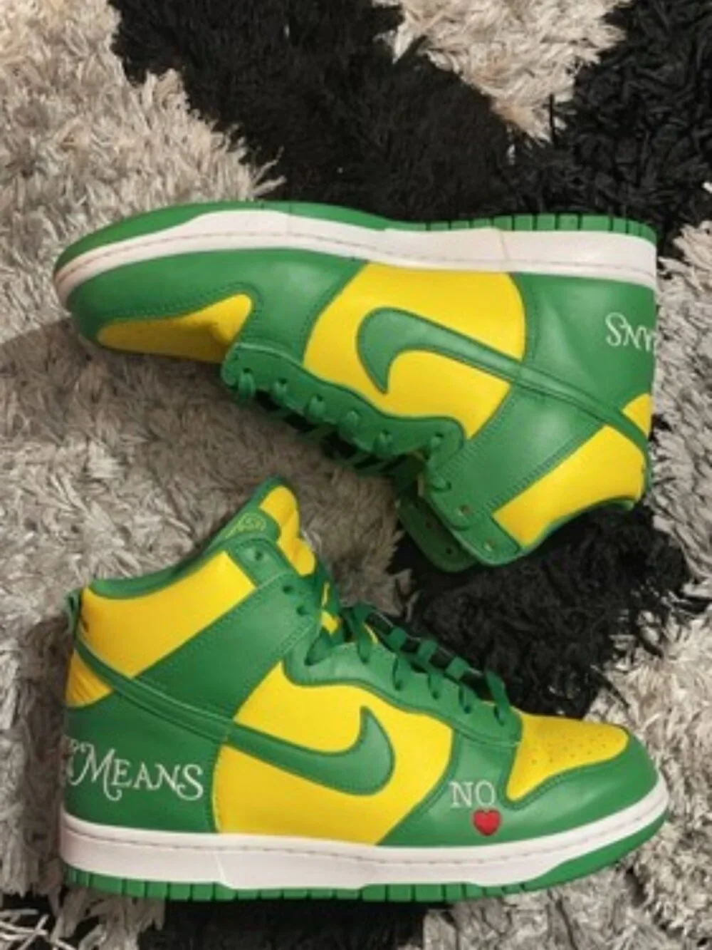 Nike SB Dunk High Supreme By Any Means Brazil 2022 DN3741-700 Size 9